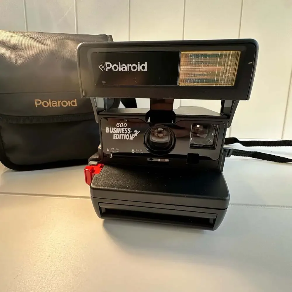 Polaroid 600 Business Edition 2 Camera with Strap and Case